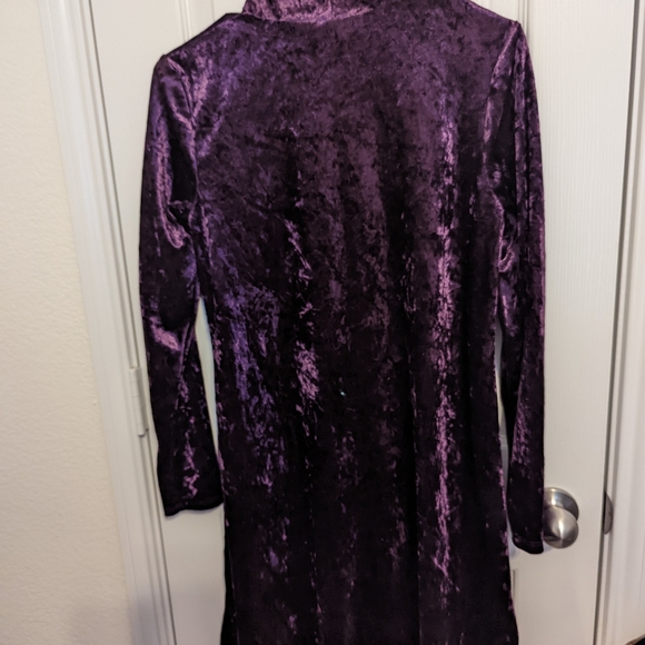 Dress - Picture 3 of 3